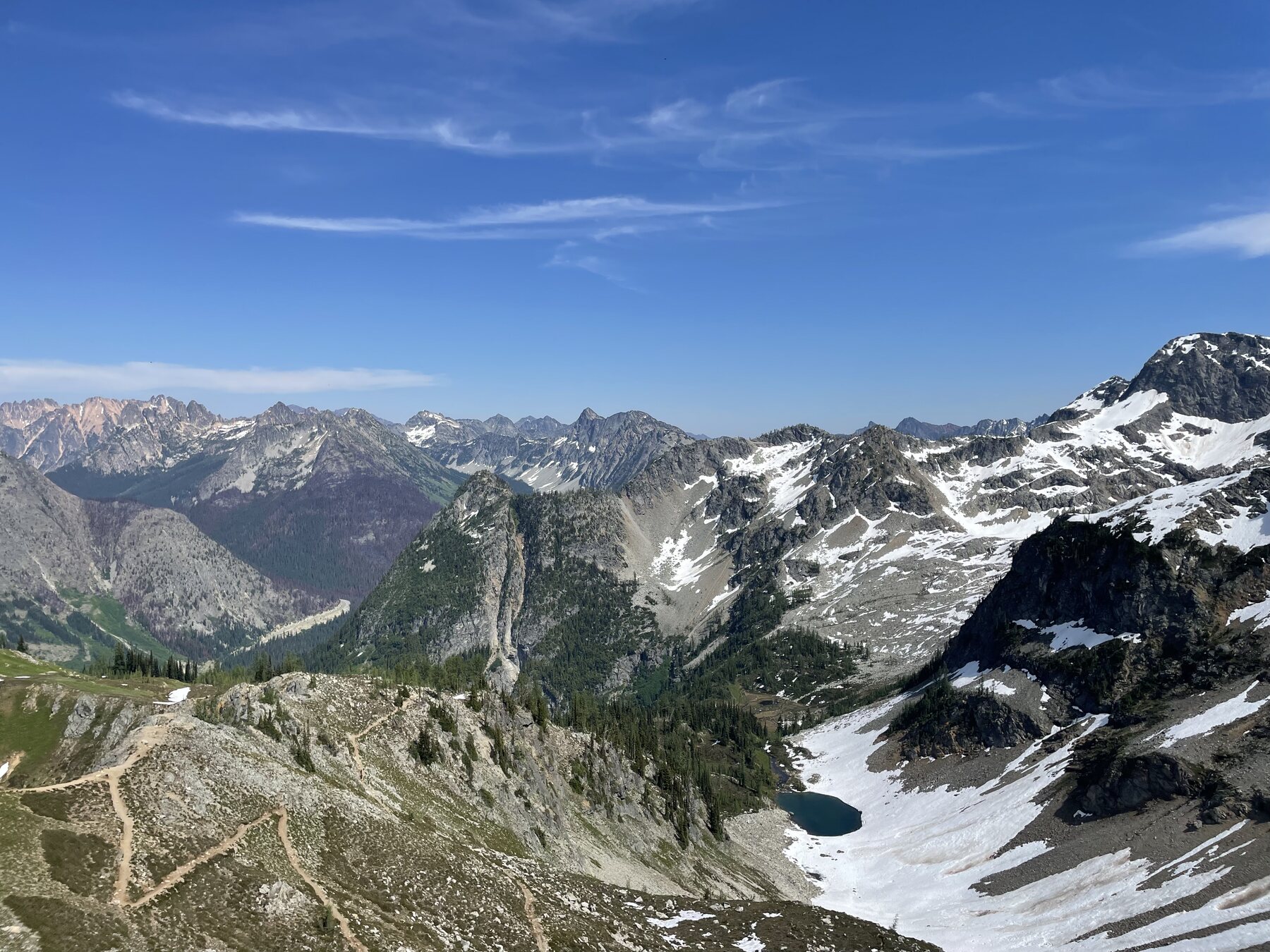 Turquoise alpine lake in North Cascades National Park
